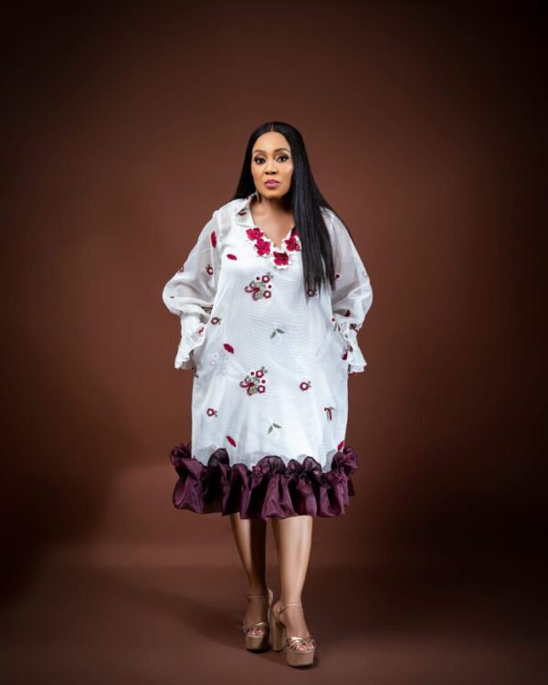 ELSIE White Flowered 3D Hem Tunic