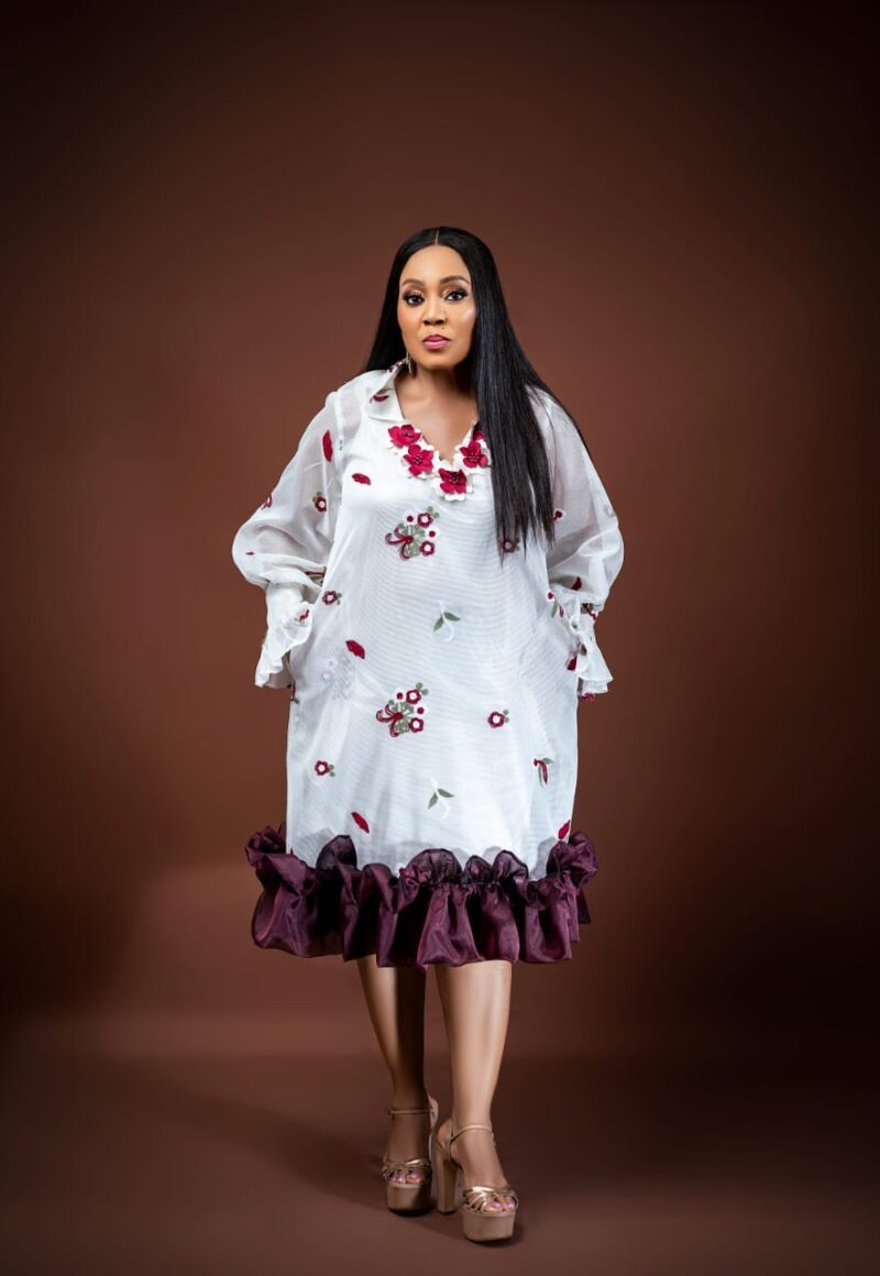 ELSIE White Flowered 3D Hem Tunic