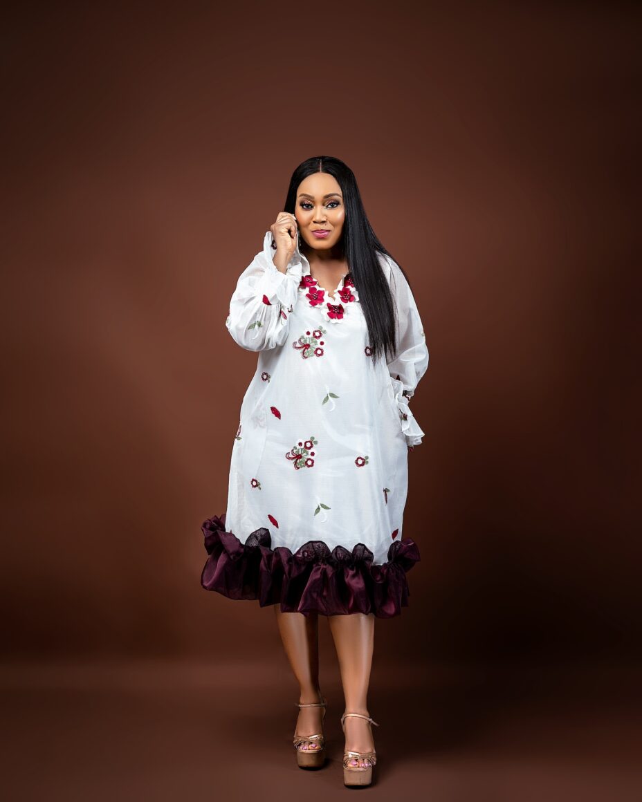 ELSIE White Flowered 3D Hem Tunic - Image 2